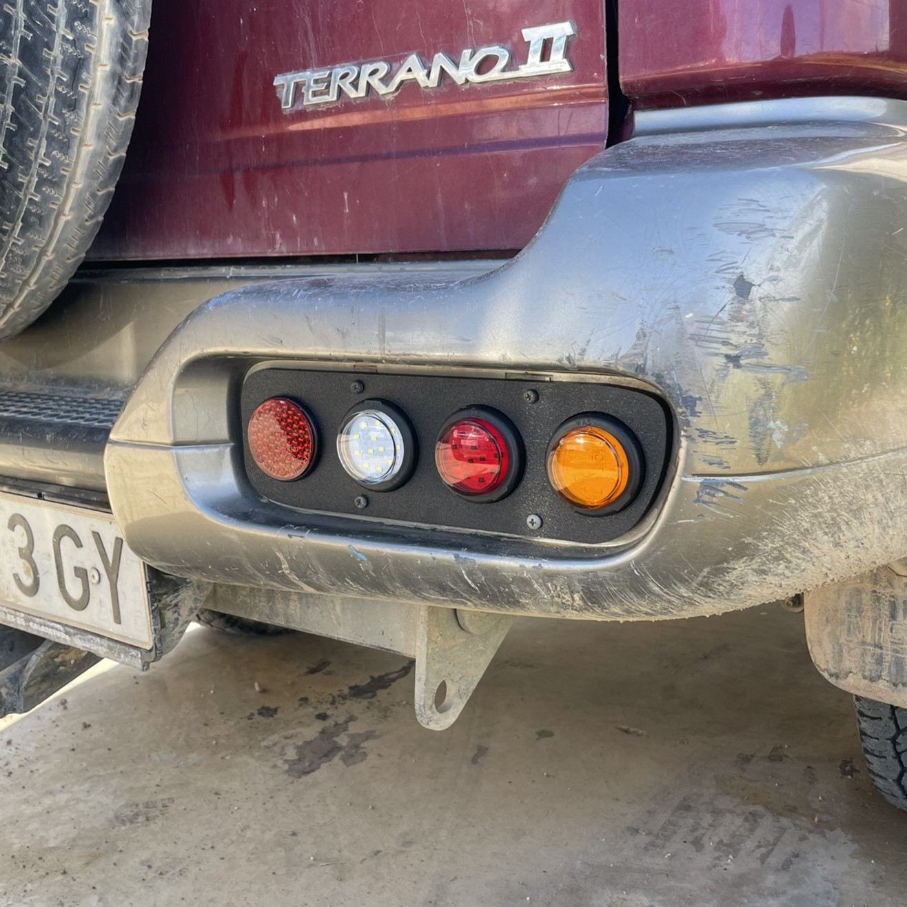Pilotos Traseros Nissan Terrano II - Imagen 4